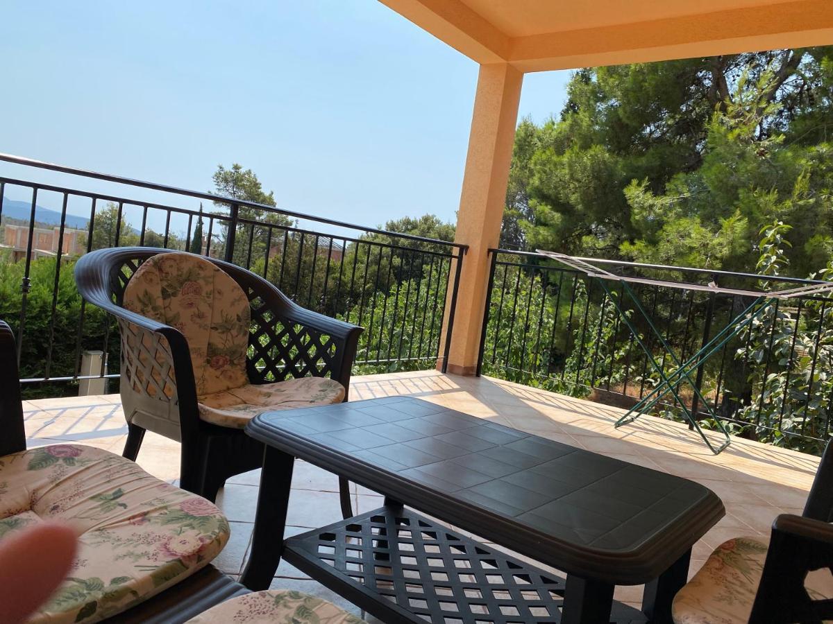 Apartments Villa Viktoria Tivat Bagian luar foto