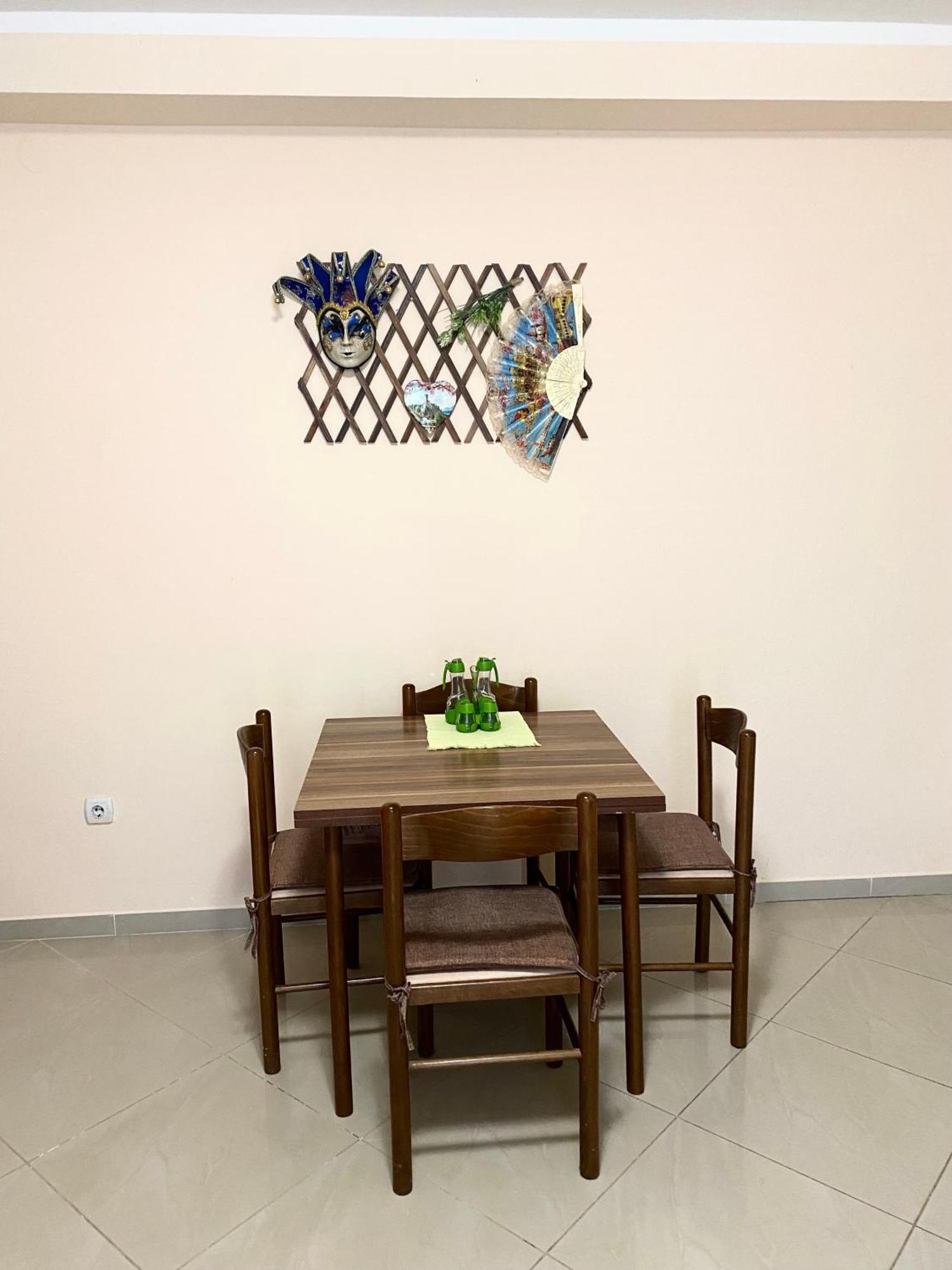 Apartments Villa Viktoria Tivat Bagian luar foto