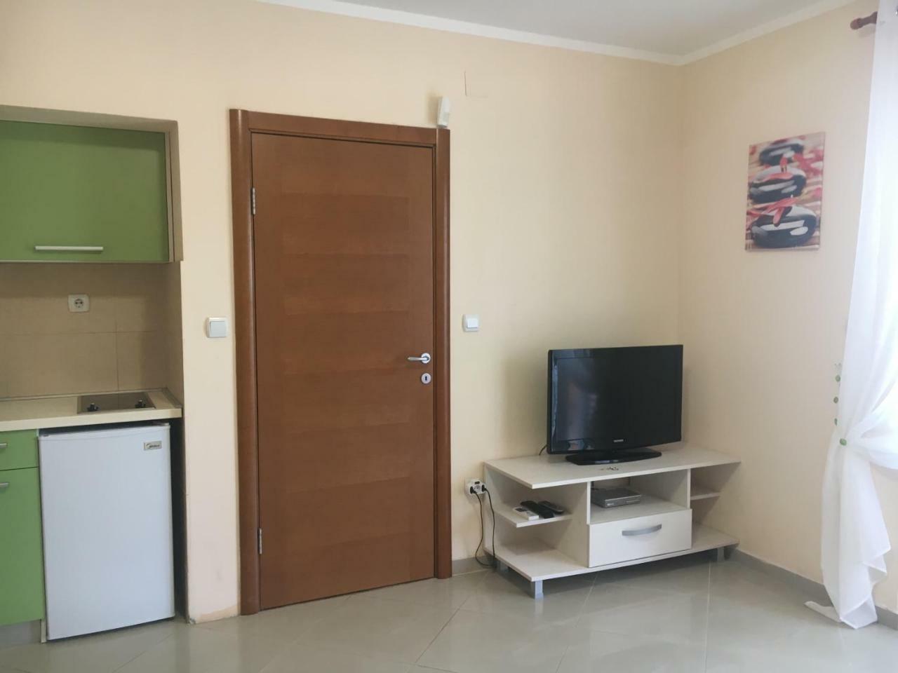 Apartments Villa Viktoria Tivat Bagian luar foto